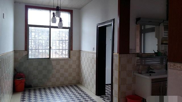 離開深圳7年，曬曬我姐農(nóng)村自建別墅，博古架和樓梯太贊了！