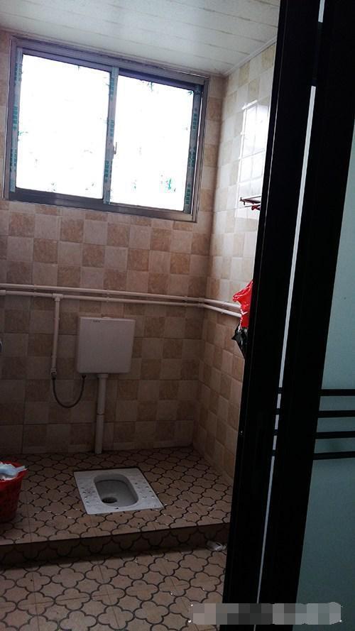 離開深圳7年，曬曬我姐農(nóng)村自建別墅，博古架和樓梯太贊了！