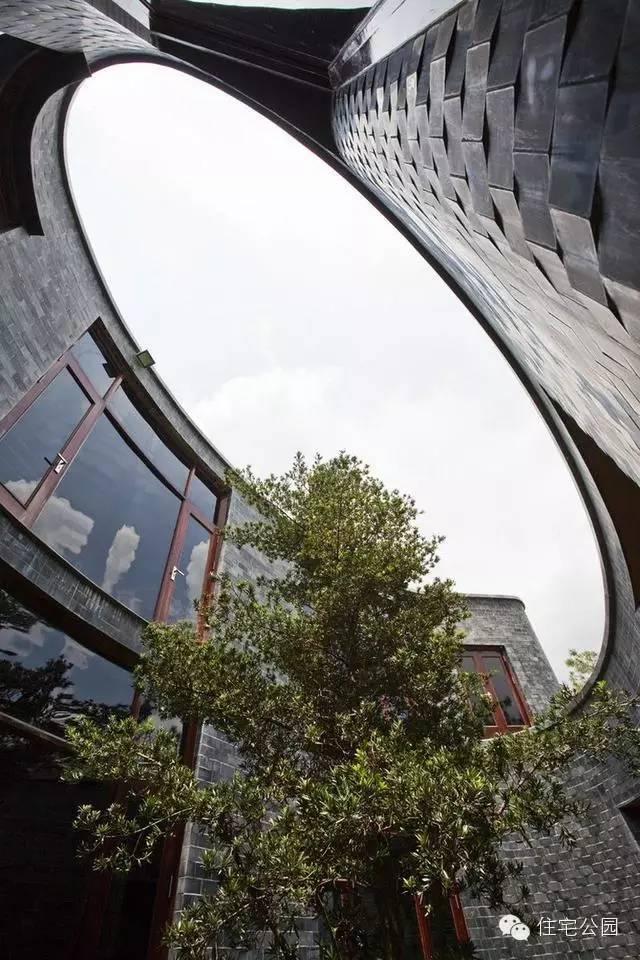 別墅 | 自建房別墅做成這樣也是絕了，滿眼的綠色！