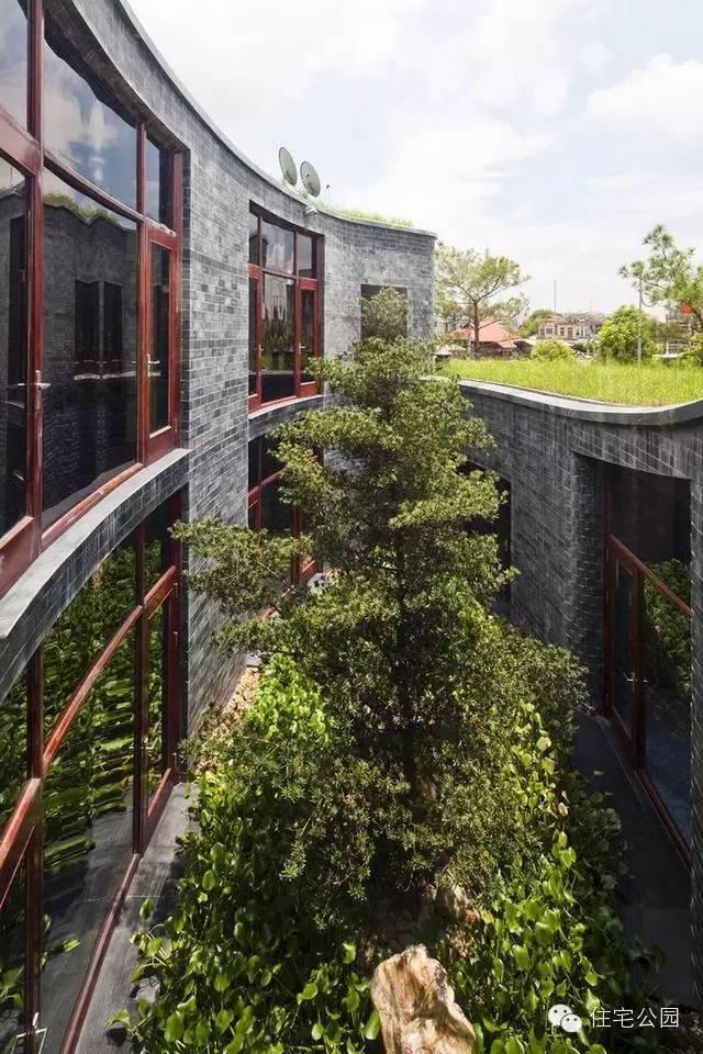 別墅 | 自建房別墅做成這樣也是絕了，滿眼的綠色！