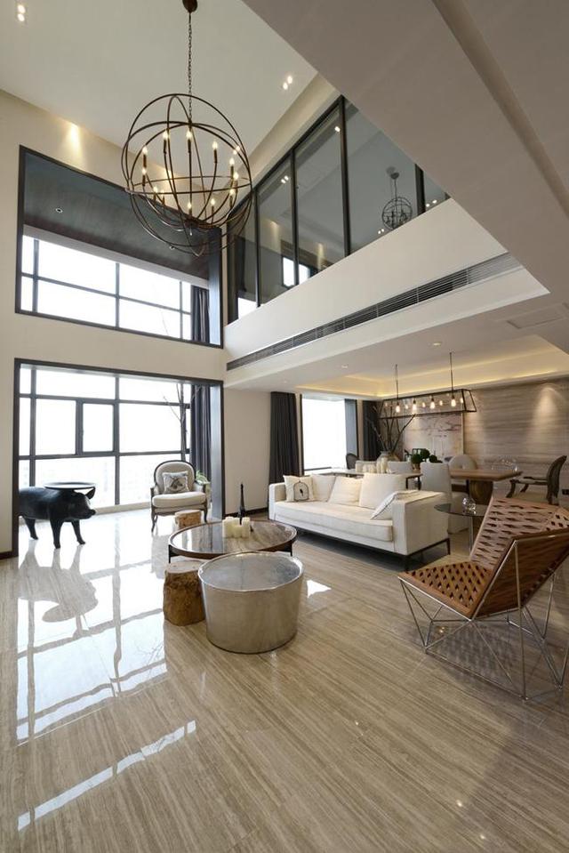 云溪花園，現(xiàn)代簡約別墅裝修，挑空的設(shè)計(jì)也很美！