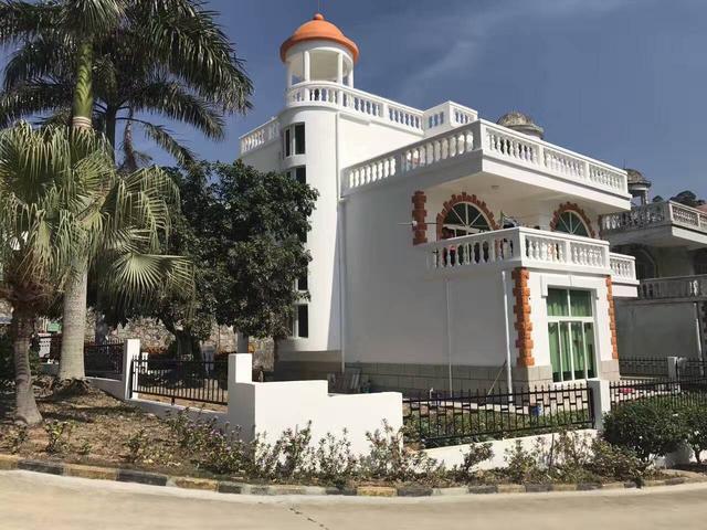 曬曬我在深圳大梅沙三千萬(wàn)的海景別墅！