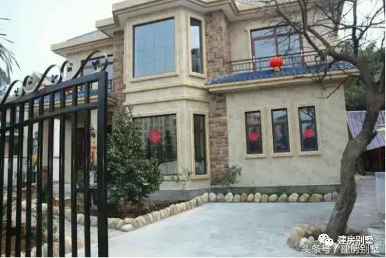 曬曬農(nóng)村自建的二層小洋樓，比效果圖還好看，附戶型平面圖