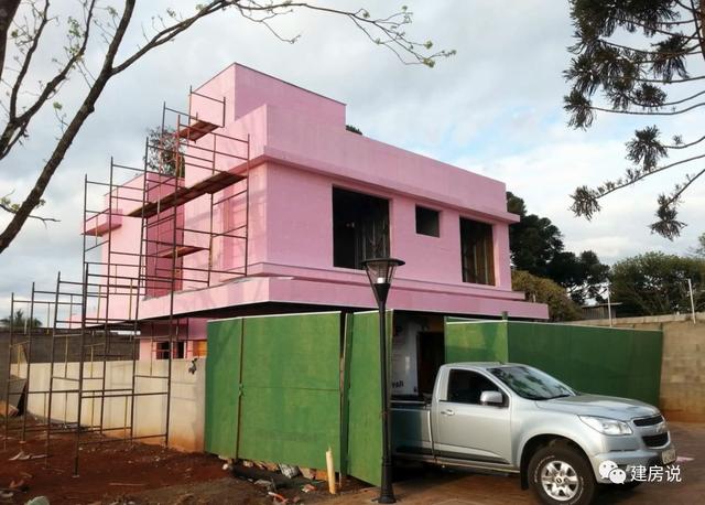 半個(gè)月蓋好一棟輕鋼別墅，看看國外都是怎么建房的！