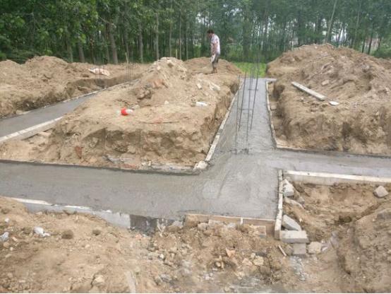 小伙20萬做三層自建房，看完施工過程誰還敢??？