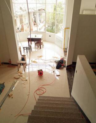 努力賺錢，為給爸媽一個養(yǎng)老的地方，農(nóng)村小伙18萬為父母建別墅！