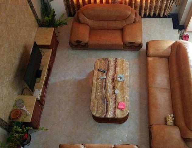 婆家三層小別墅總算蓋好了，光看這外表已經(jīng)是村里第一大戶了！