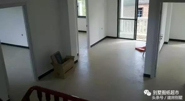 為我新落成的別墅，造了大部分農(nóng)村人都見過的小火灶！