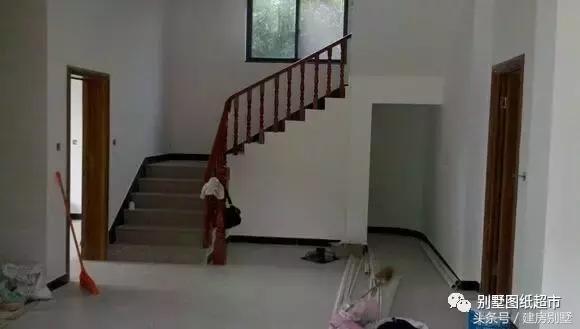 為我新落成的別墅，造了大部分農(nóng)村人都見過的小火灶！