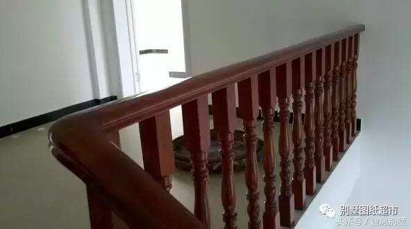 為我新落成的別墅，造了大部分農(nóng)村人都見過的小火灶！