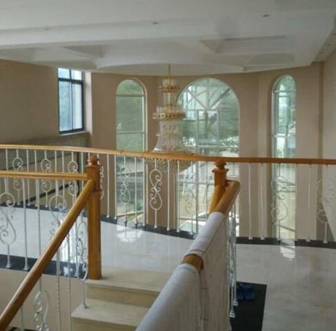 曬曬農(nóng)村200萬大別墅，你見過這么霸氣奢華的房子嗎？