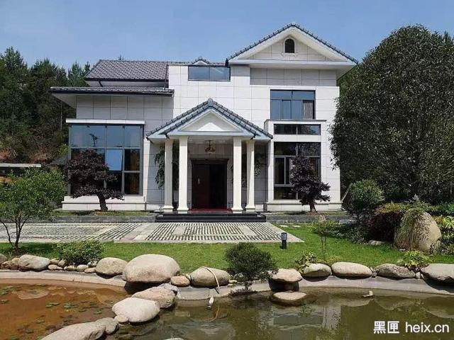 他為90后農(nóng)民蓋別墅，看房還可以用VR