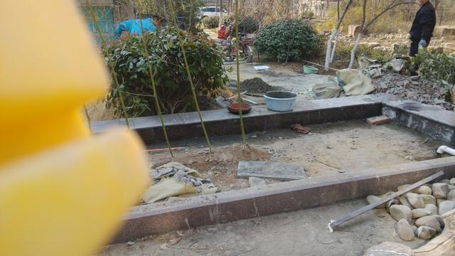 花了幾百萬買了別墅，發(fā)現(xiàn)開發(fā)商建的院子太差，自己從新建！