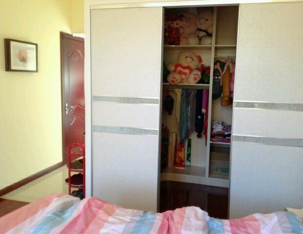 曬曬公公花100多萬的農(nóng)村小別墅，最喜歡院子里的草坪和大魚池！