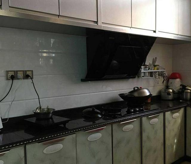 老公鄉(xiāng)下自蓋的小四層樓房，裝修堪比別墅棒呆了，特別喜歡陽臺！