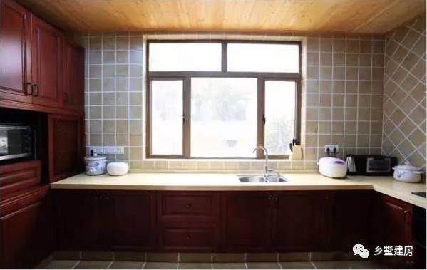 在農(nóng)村花30萬自建房，看起來像百萬效果