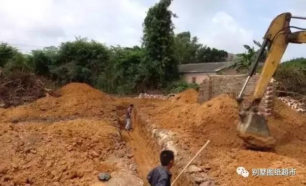 農(nóng)村自建房基礎(chǔ)施工這么做才能又穩(wěn)又安全，別再花冤枉錢了