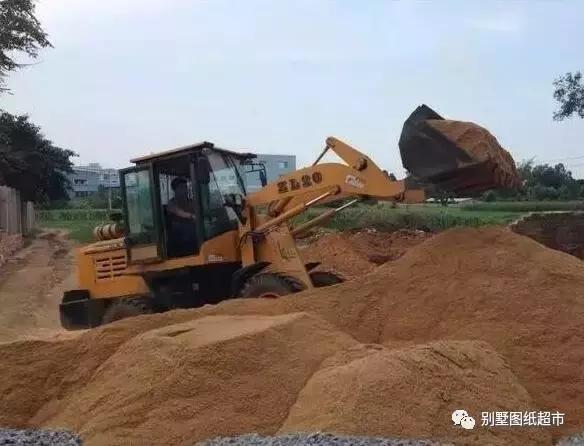 農(nóng)村自建房基礎(chǔ)施工這么做才能又穩(wěn)又安全，別再花冤枉錢了