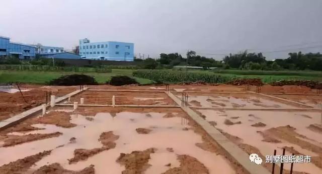 農(nóng)村自建房基礎(chǔ)施工這么做才能又穩(wěn)又安全，別再花冤枉錢了