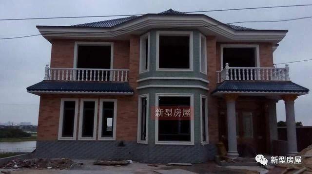 幾棟完工的農(nóng)村房屋實拍照片，一棟賽一棟的漂亮