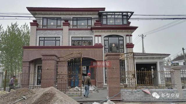 幾棟完工的農(nóng)村房屋實拍照片，一棟賽一棟的漂亮