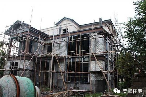 90后小伙自建三層別墅，丈母娘歡喜的不要不要的