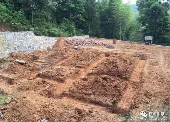 曬曬我家和表哥家的自建房，有設(shè)計(jì)和沒設(shè)計(jì)區(qū)別真大