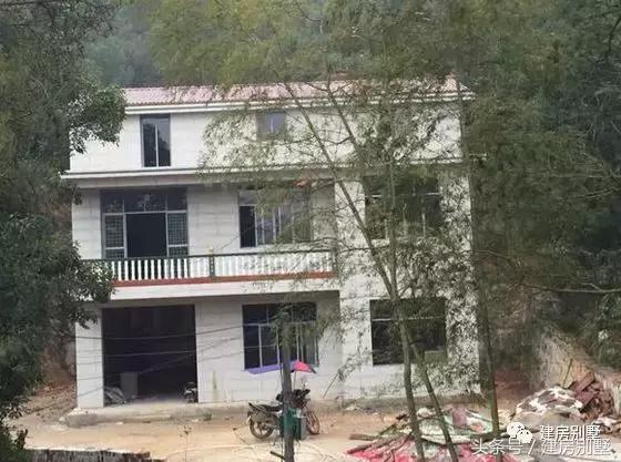 曬曬我家和表哥家的自建房，有設(shè)計(jì)和沒設(shè)計(jì)區(qū)別真大