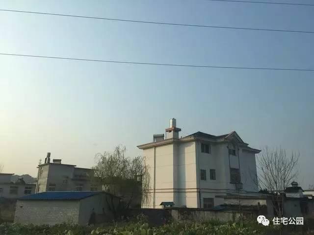 父子二人攜手設(shè)計(jì)圖紙，60萬(wàn)建舒適別墅！