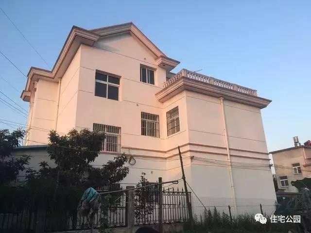 父子二人攜手設(shè)計(jì)圖紙，60萬(wàn)建舒適別墅！