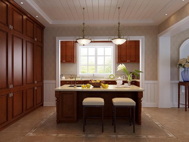 一進屋被旋轉樓梯吸引了，鄭州330平別墅真是太美啦！