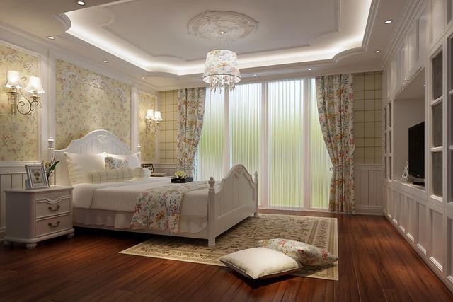 一進屋被旋轉樓梯吸引了，鄭州330平別墅真是太美啦！