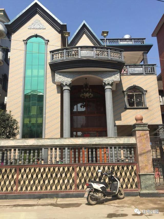 網(wǎng)友實(shí)拍現(xiàn)代農(nóng)村生活，有房有車(chē)有別墅，羨慕嗎？