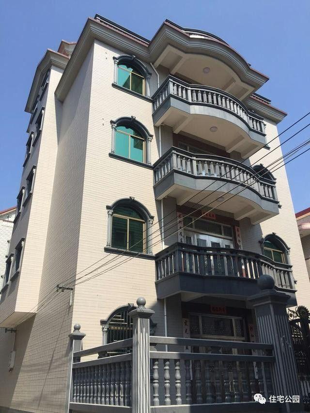 網(wǎng)友實(shí)拍現(xiàn)代農(nóng)村生活，有房有車(chē)有別墅，羨慕嗎？