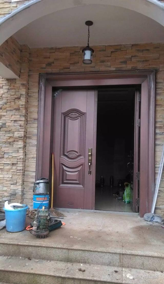 湖南人真的會算計，30萬建套二層半歐式豪華鄉(xiāng)村別墅