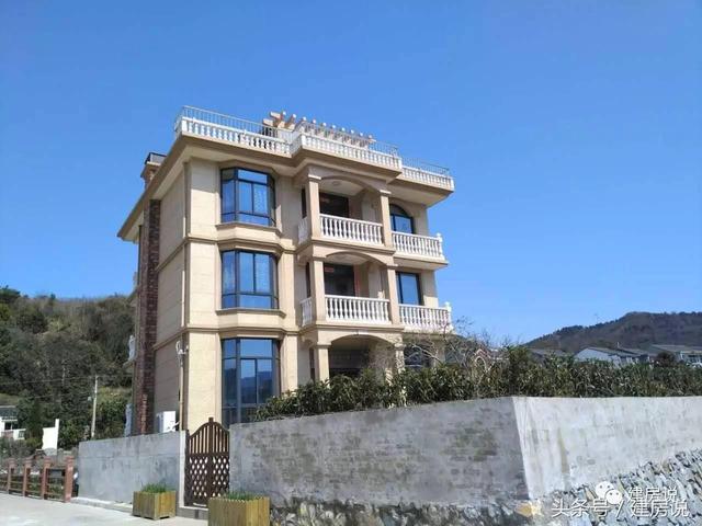 網(wǎng)友實拍農(nóng)村“別墅”實景圖