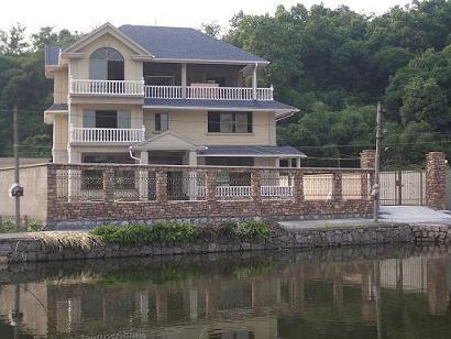 直擊：農(nóng)村上百萬的自建別墅，10年后是升值還是貶值？