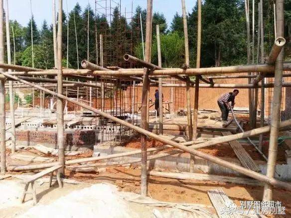 26萬(wàn)做成的二層小別墅，在農(nóng)村建一棟小別墅并不難