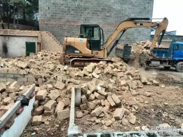 26萬(wàn)做成的二層小別墅，在農(nóng)村建一棟小別墅并不難