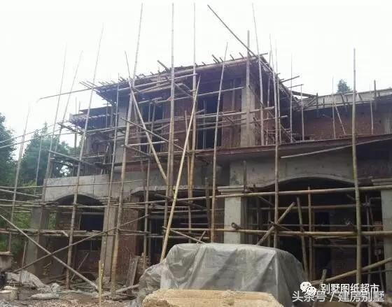 26萬(wàn)做成的二層小別墅，在農(nóng)村建一棟小別墅并不難