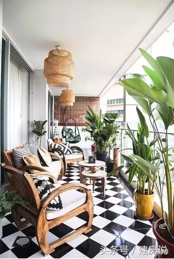 兄弟倆農(nóng)村建小別墅，為房子圖紙?jiān)煨蜖巿?zhí)好久，直到看到這套