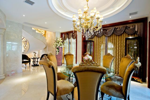 三層大落地窗歐式風(fēng)格別墅，城里人感慨農(nóng)村建房裝修真便宜！