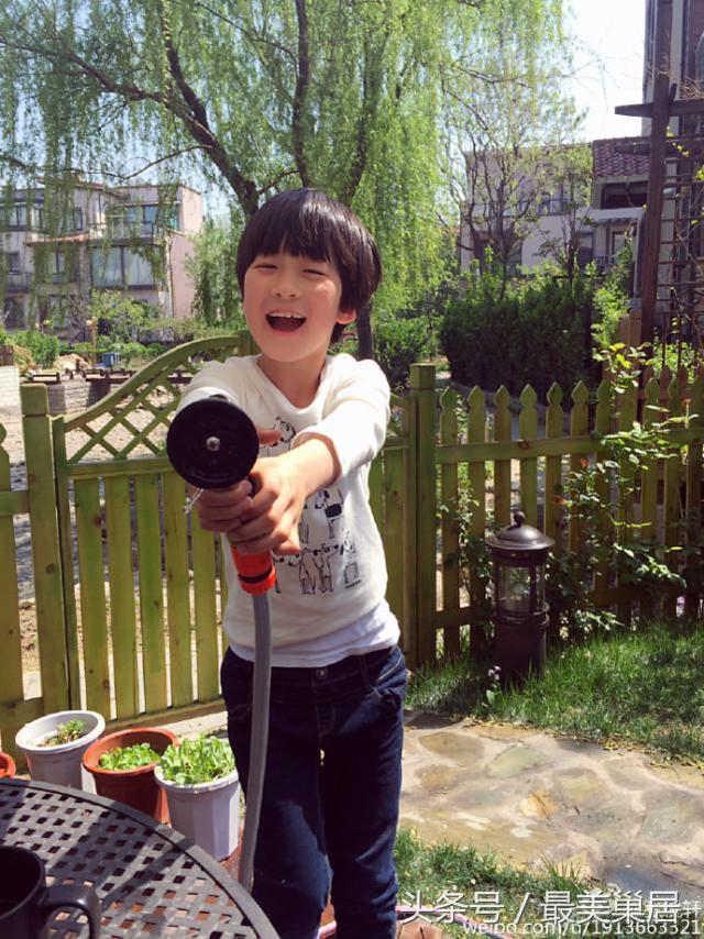 天天爸張亮大別墅裝修如此宜居 那么會(huì)做飯 真是模特界一股清涼