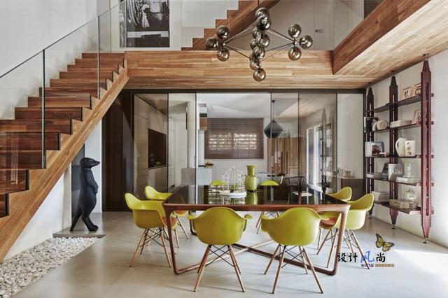 意大利石頭與木頭結(jié)合的鄉(xiāng)村別墅