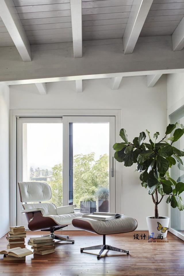 意大利石頭與木頭結(jié)合的鄉(xiāng)村別墅