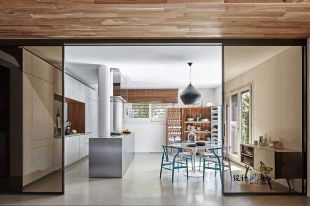 意大利石頭與木頭結(jié)合的鄉(xiāng)村別墅