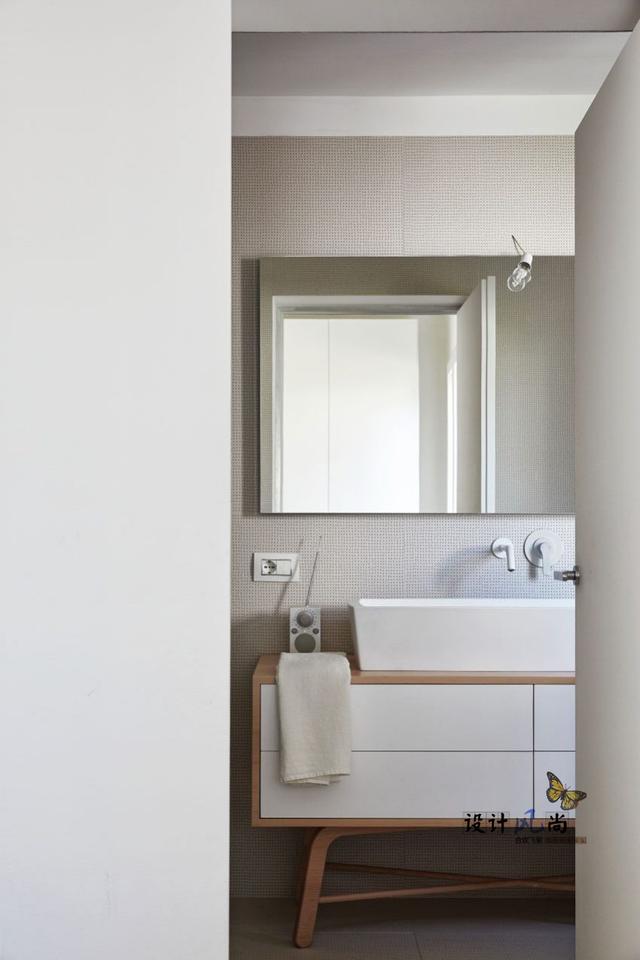 意大利石頭與木頭結(jié)合的鄉(xiāng)村別墅