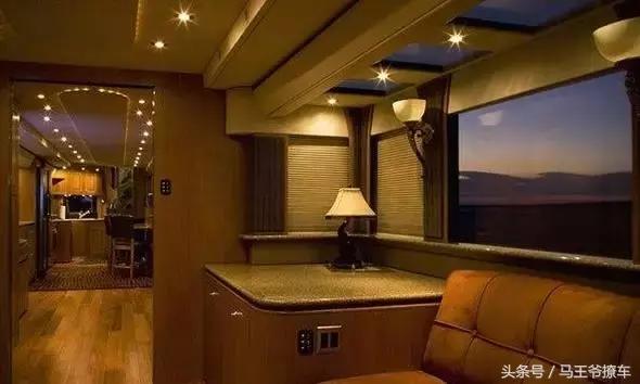 妹子們看清楚：這車能換北上廣深別墅，勞斯在它眼里是笑話