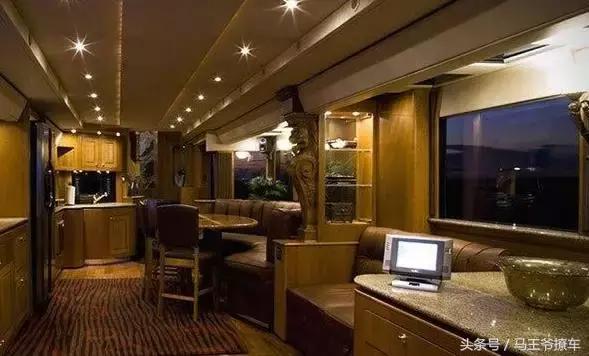 妹子們看清楚：這車能換北上廣深別墅，勞斯在它眼里是笑話