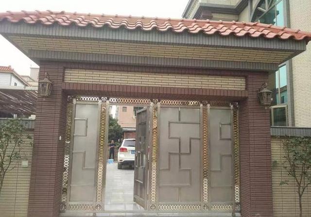 朋友浙江農(nóng)村婆家的別墅蓋好了，光看這外表也是村里數(shù)一數(shù)二的！